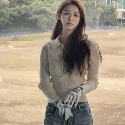 潘芳